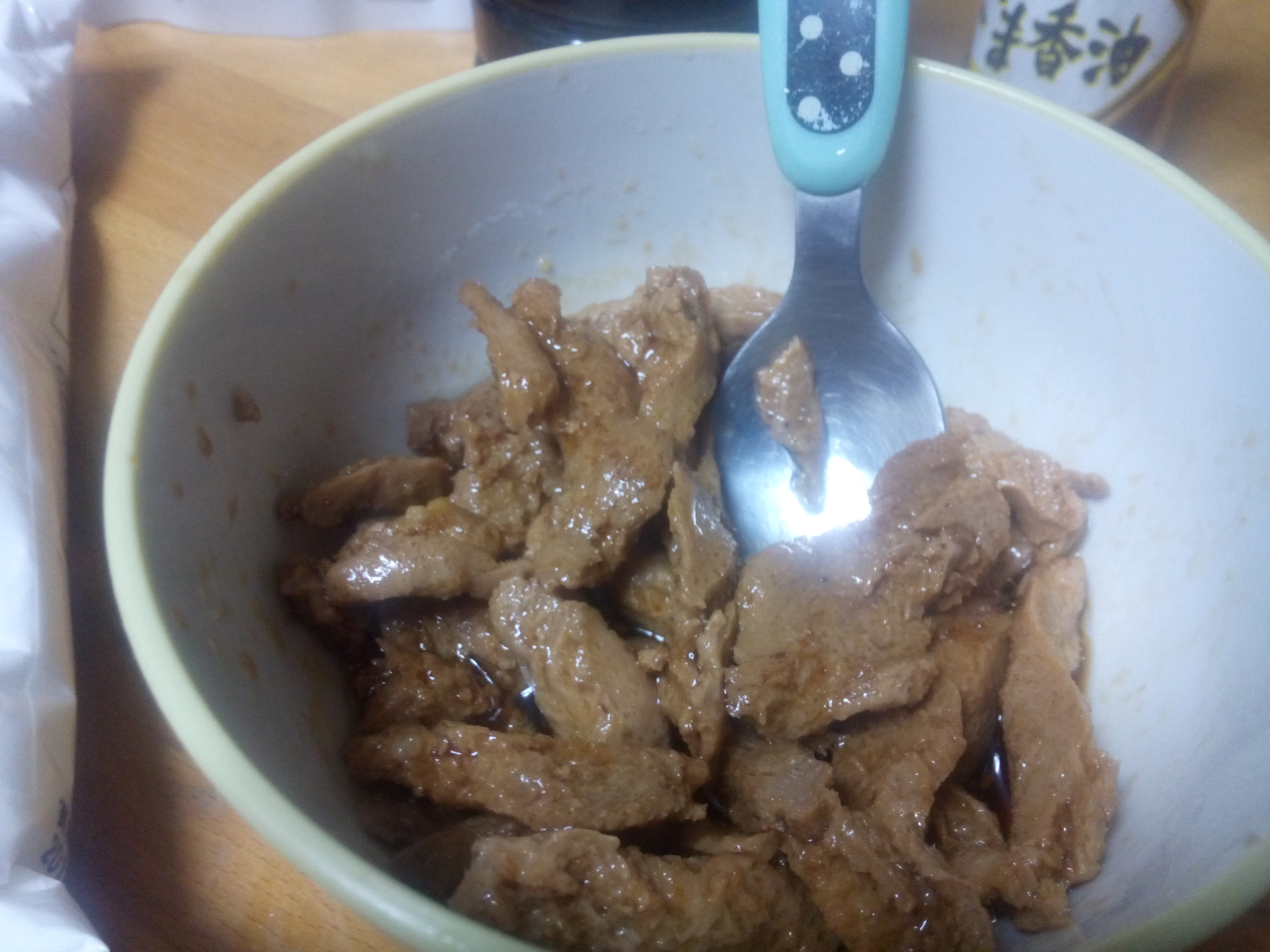 Marinating soy meat