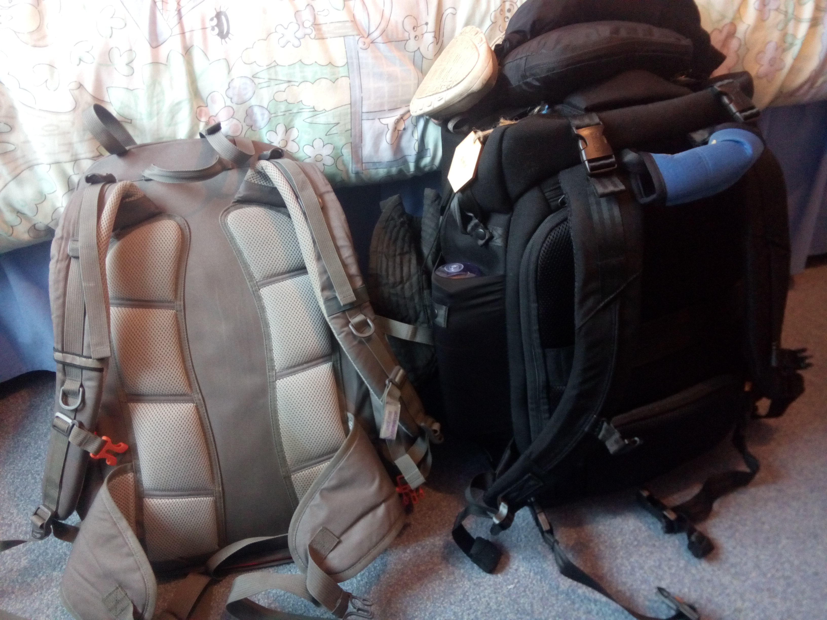 The RE Make Breakfast Club Resident Evil Backpack Daypack Rucksack Laptop Shoulder Bag with USB Charging Port 